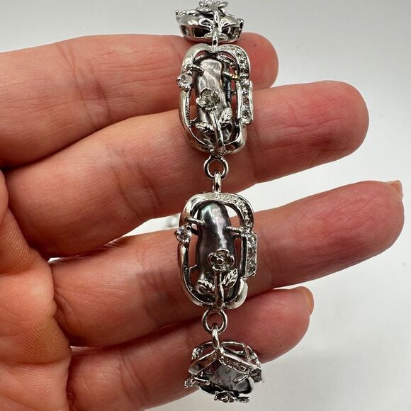 Silver tone metal, biwa pearls and cz accent diamond bracelet! - Picture 10 of 10